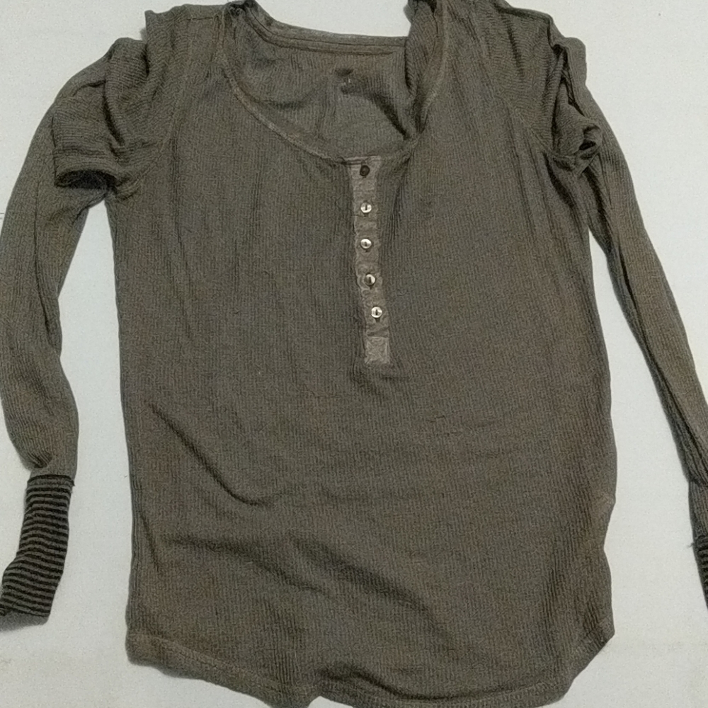Gray long sleeve
